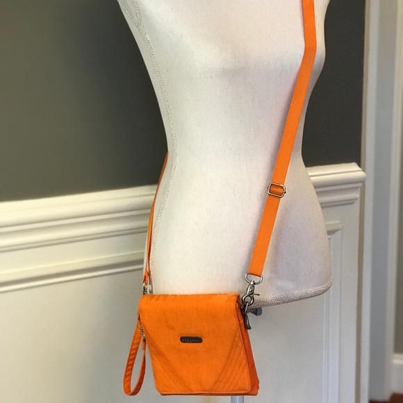 Baggallini Handbags - Baggallini Orange Crossbody